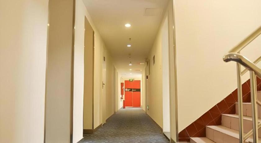 7 Days Inn Chengdu Sichuan University South Railway Station Экстерьер фото